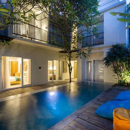 Casa Kayu Aya Otel Seminyak Dış mekan fotoğraf